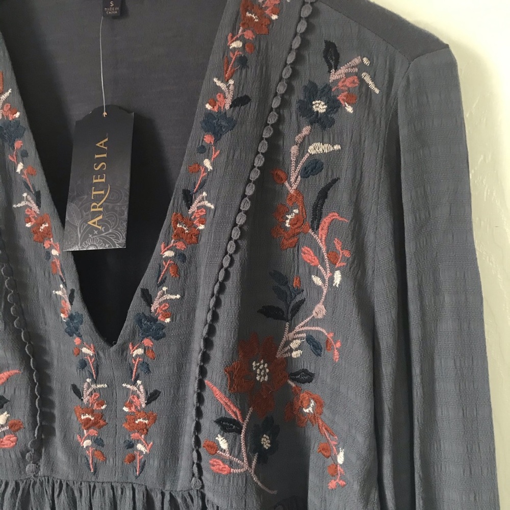 NWT floral embroidered long sleeve blouse blue S
